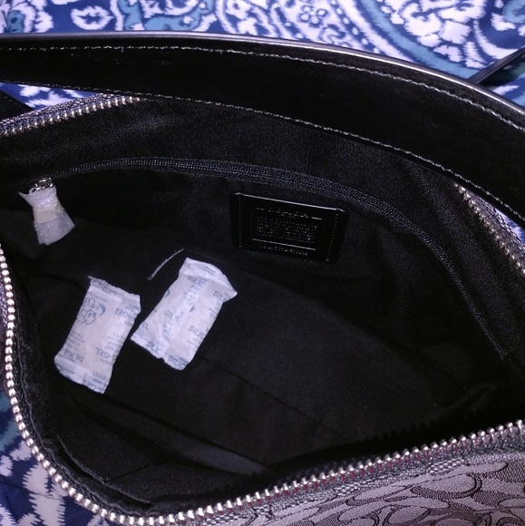 Coach purse - Picture 2 of 4